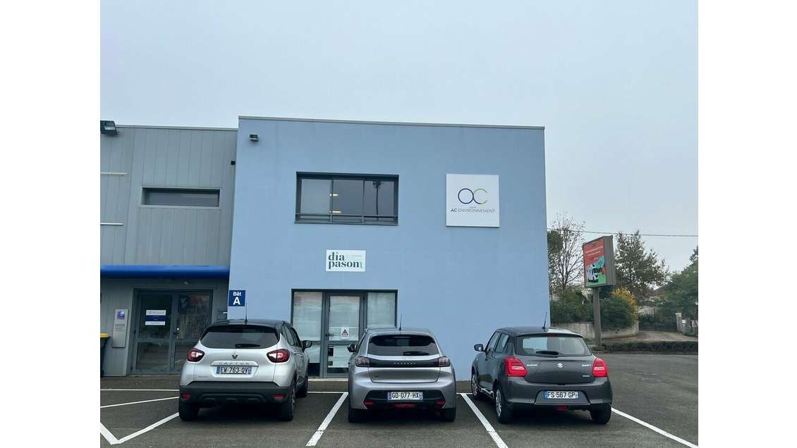 Bureaux 90m² à louer à Niort proche route d'Aiffre