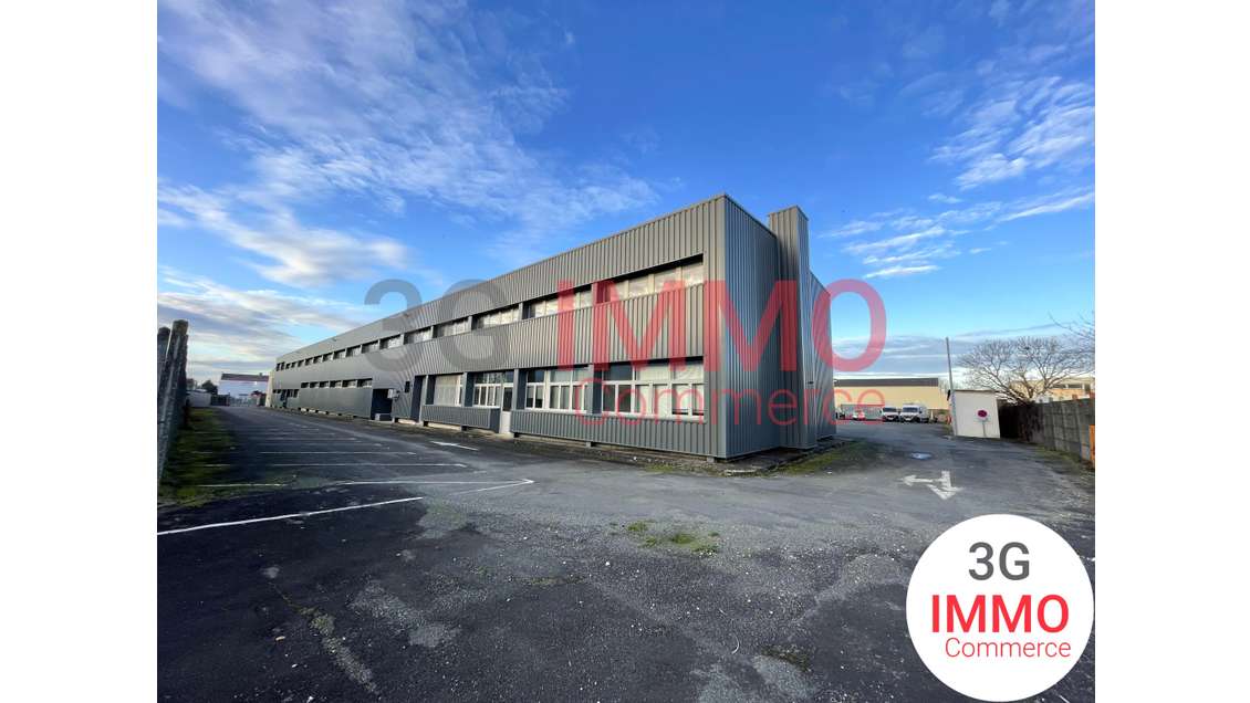 A louer bureaux 1002m² zone industrielle de Niort