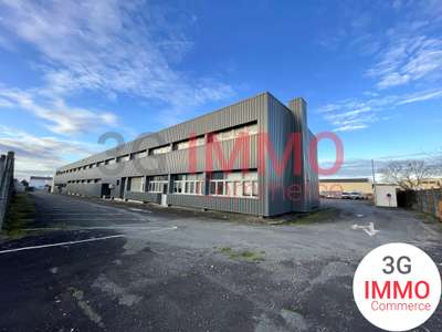 A louer bureaux 1002m² zone industrielle de Niort