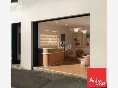 Surface de 50m² pour bureaux ou commerce à Niort