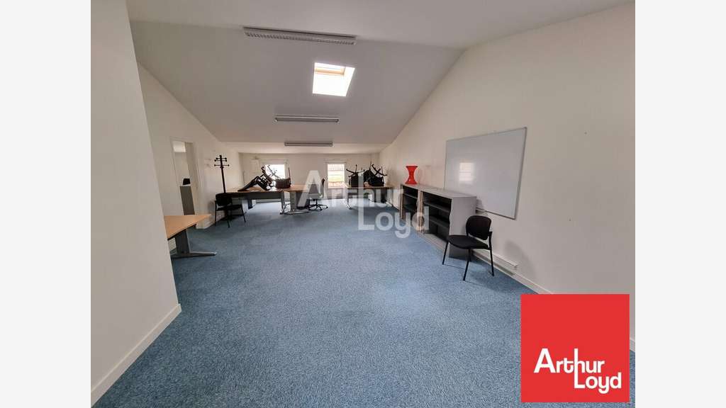 Bureaux de 110m² à louer à Niort axe passant