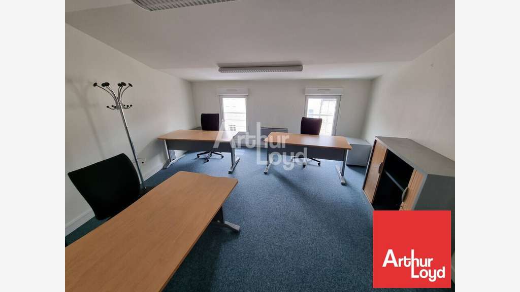 Bureaux de 110m² à louer à Niort axe passant