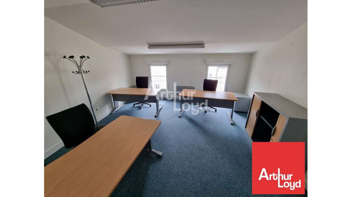 Bureaux de 110m² à louer à Niort axe passant