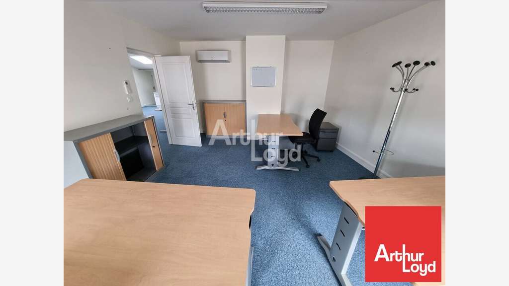 Bureaux de 110m² à louer à Niort axe passant