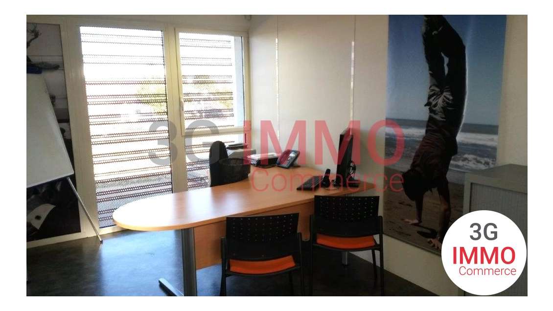 A louer bureau 11,8m² à Niort emplacement N°1