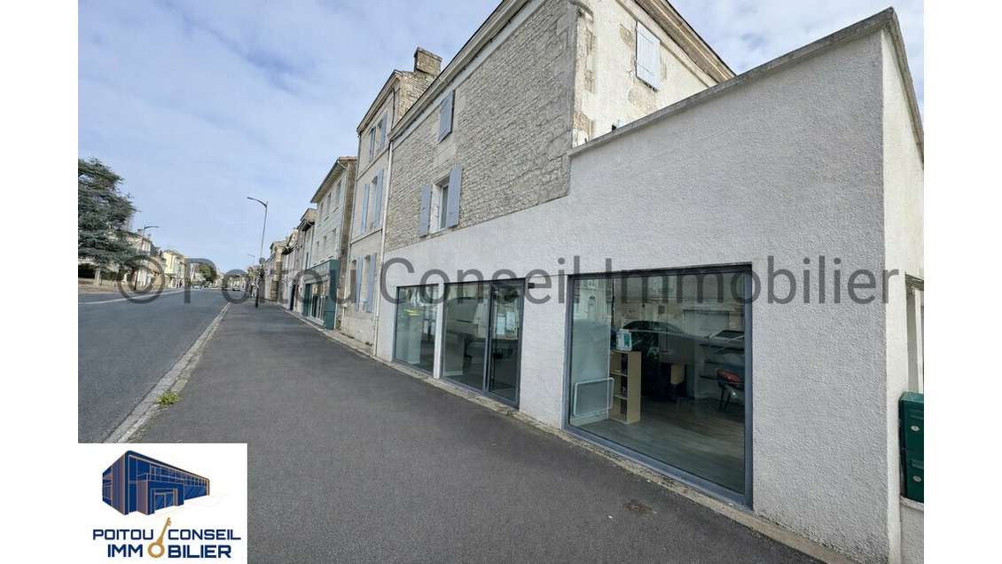 Bureaux Avenue de La Rochelle 80m² à Niort