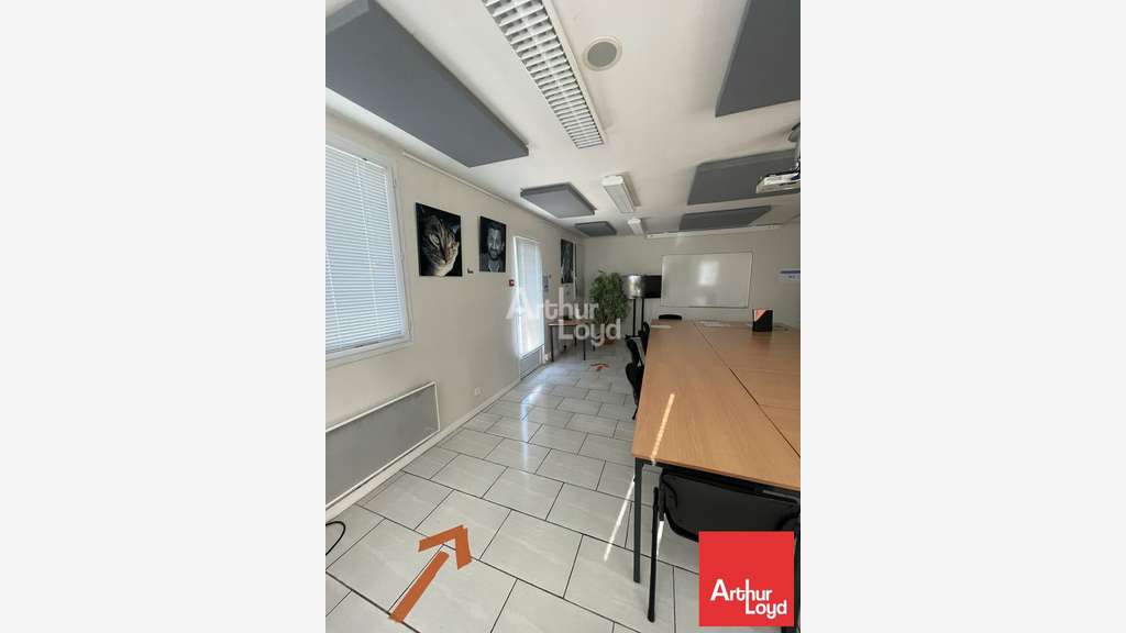 Loue bureaux de plain pied 217m² à Niort centre