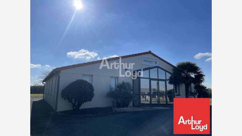Loue bureaux de plain pied 217m² à Niort centre