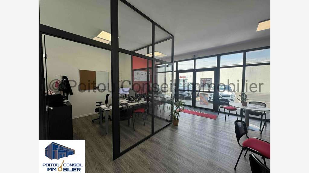 ZONE TERRE DE SPORT 68m2 LOCAL COMMERCIAL