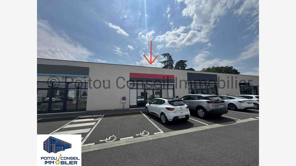 ZONE TERRE DE SPORT 68m2 LOCAL COMMERCIAL