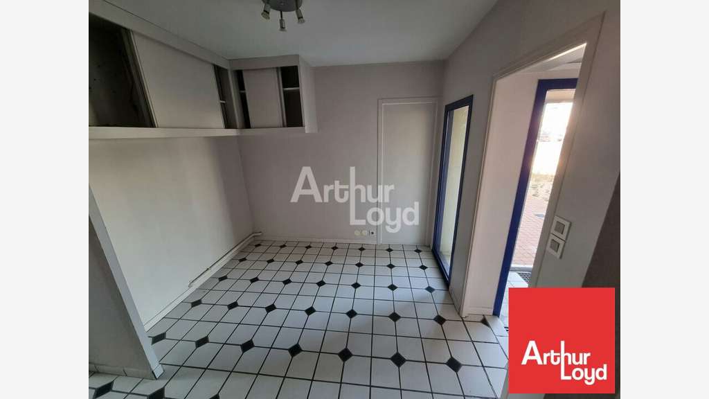 Bureaux de 160m² à louer dans le 79