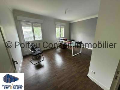 91m2 CENTRE VILLE NIORT 1ER ETAGE