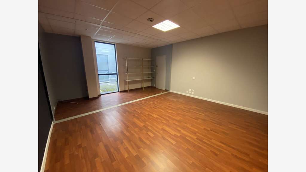 Bureaux de 30 à 47m² à louer à Chartres A11