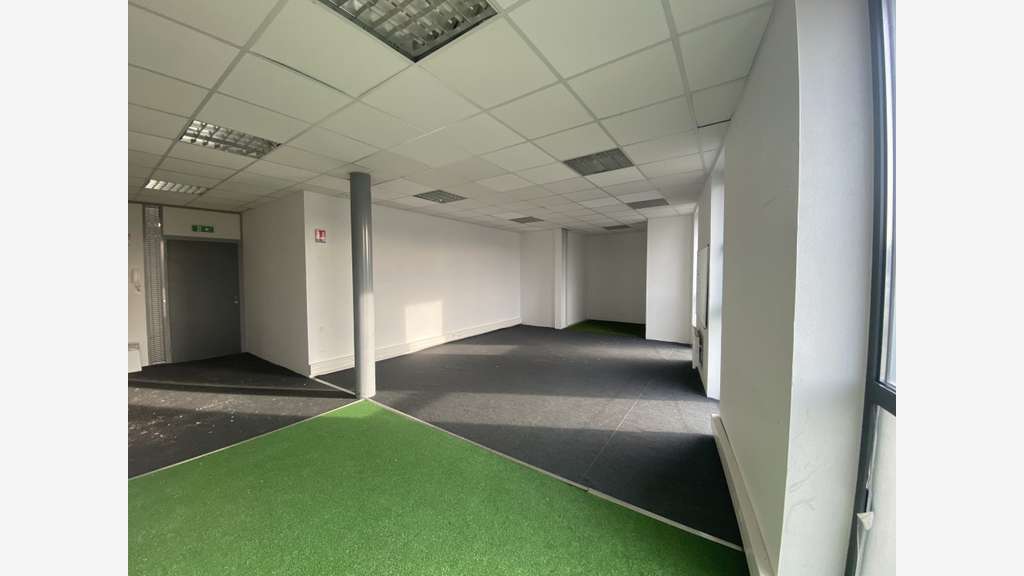 Bureaux de 30 à 47m² à louer à Chartres A11