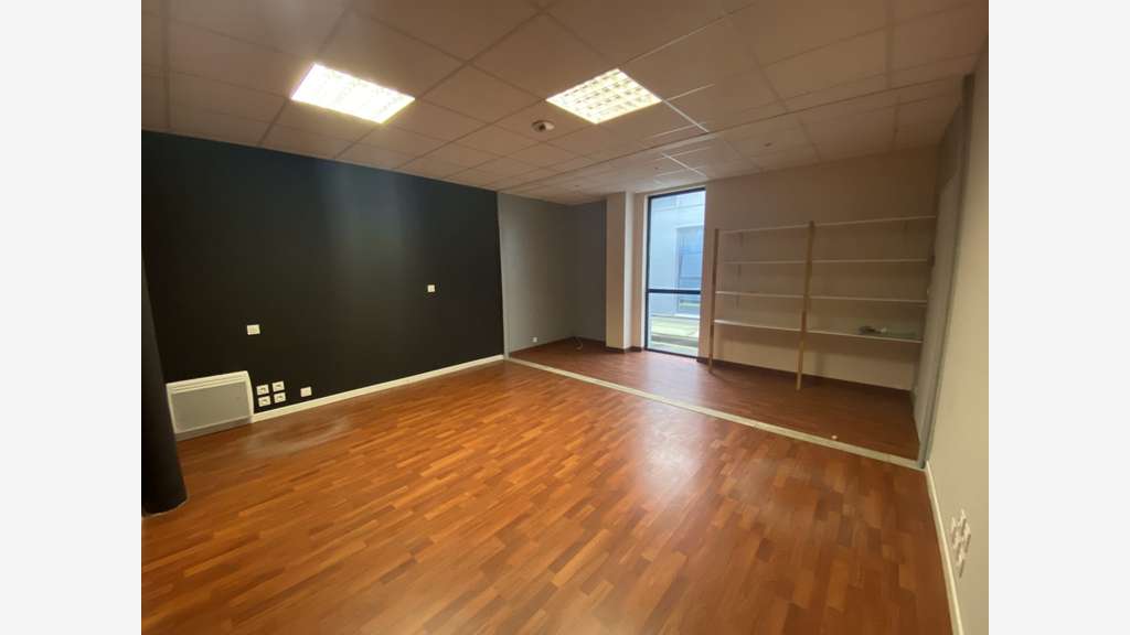 Bureaux de 30 à 47m² à louer à Chartres A11
