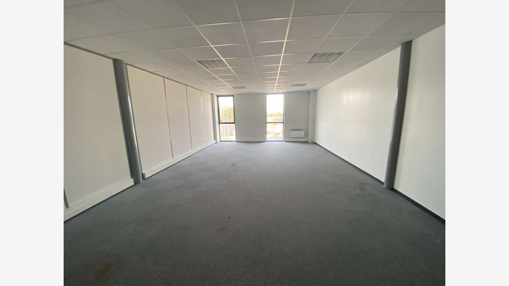 Bureaux de 30 à 47m² à louer à Chartres A11