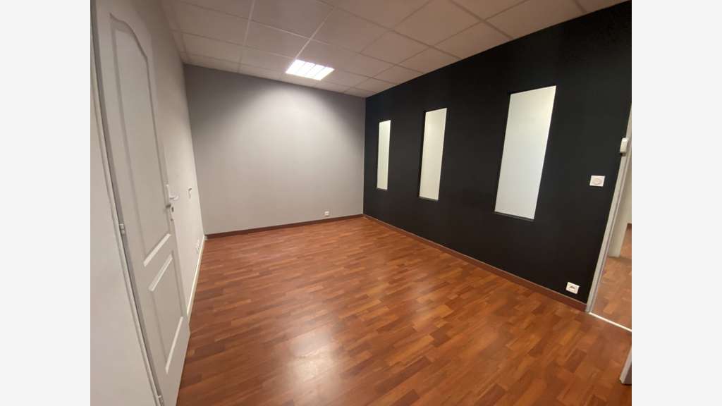 Bureaux de 30 à 47m² à louer à Chartres A11