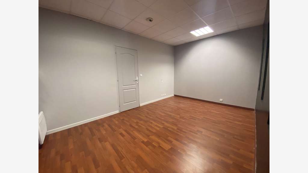 Bureaux de 30 à 47m² à louer à Chartres A11