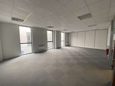 Location Bureaux à Nogent-le-Phaye