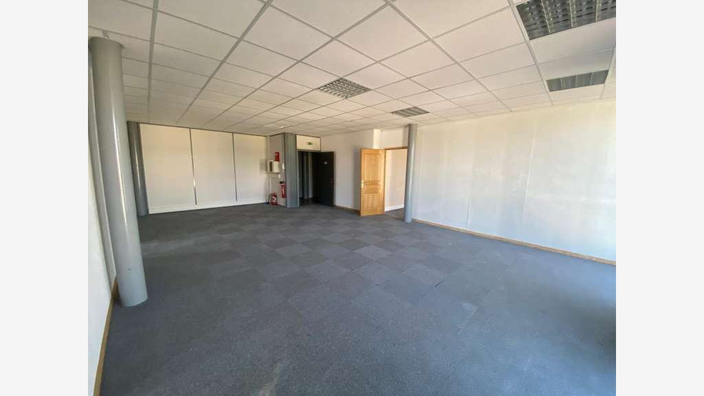 Bureaux 126m² à louer Nogent-le-Phaye