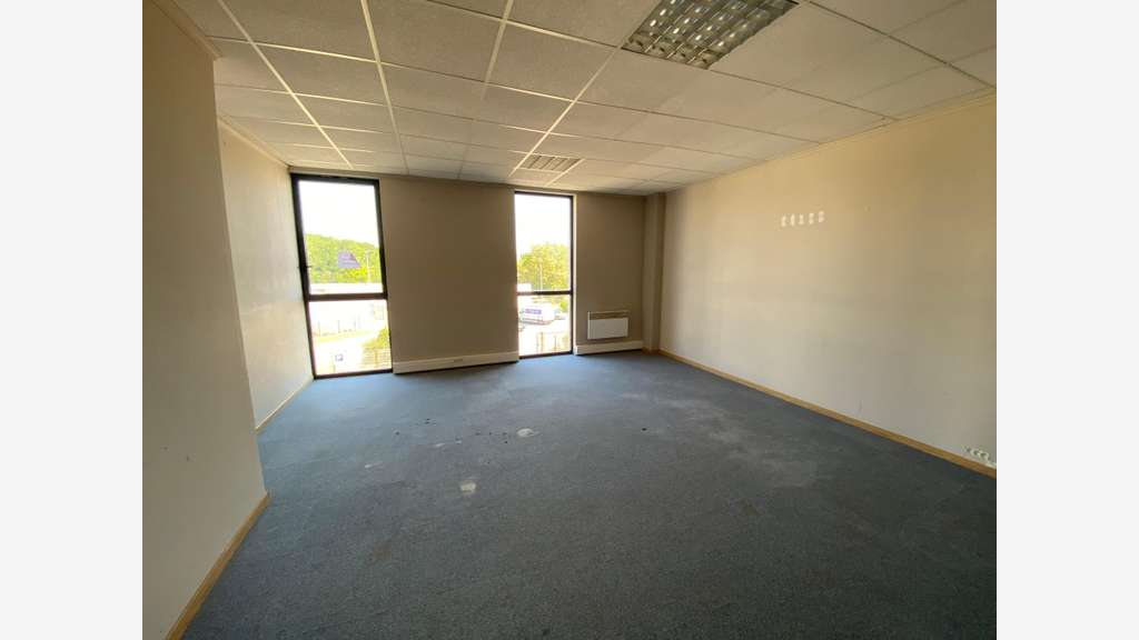 Bureaux 126m² à louer Nogent-le-Phaye