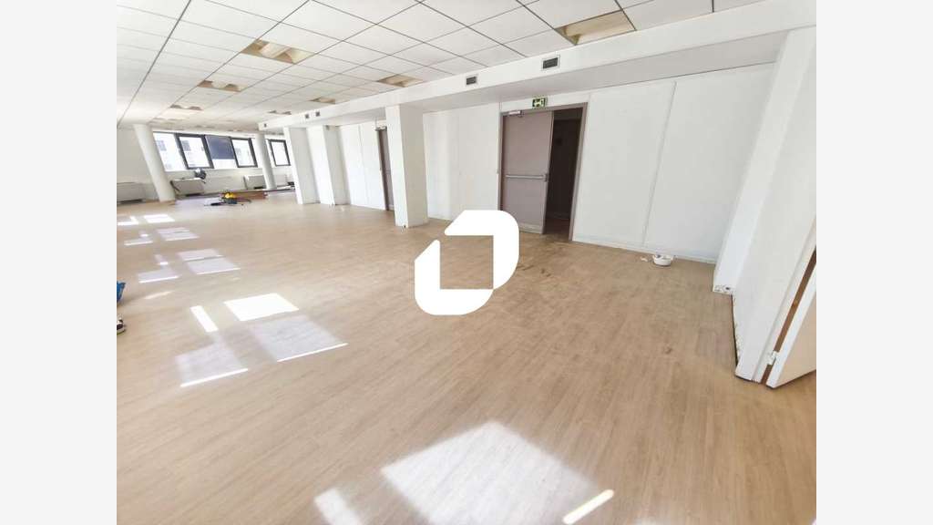 A louer Bureaux 789m² Nogent sur marne