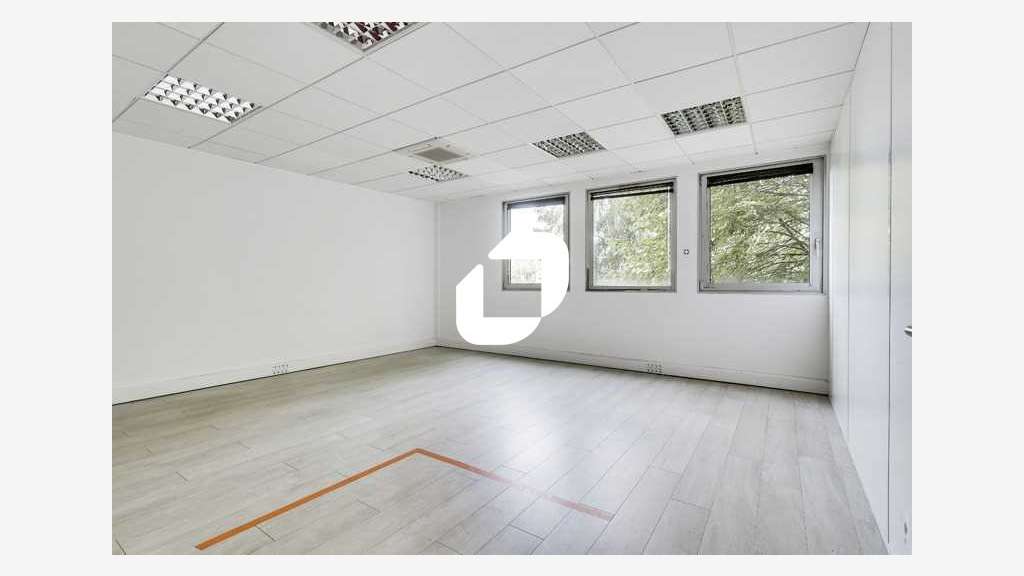 A louer Bureaux 257m² Noisiel