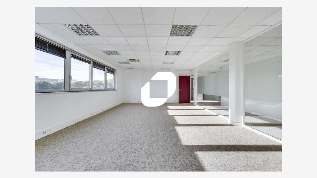 A louer Bureaux 561m² Noisiel