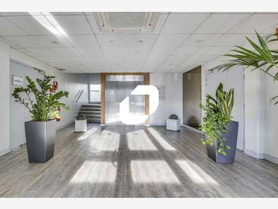 A louer Bureaux 561m² Noisiel