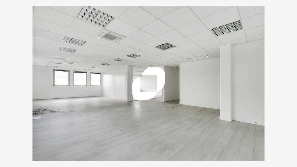 A louer Bureaux 258m² Noisiel