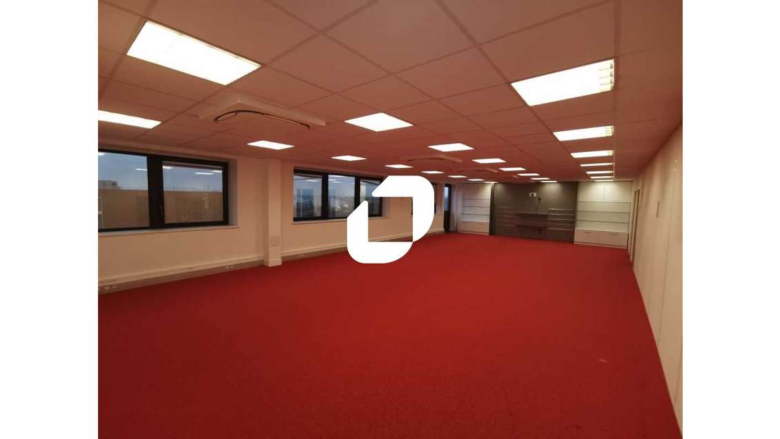 A louer Bureaux 375m² Noisy le grand