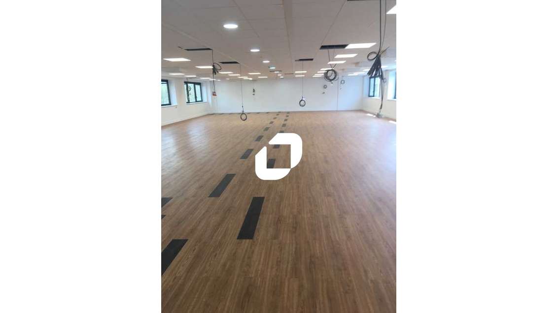 A louer Bureaux 422m² Noisy le grand