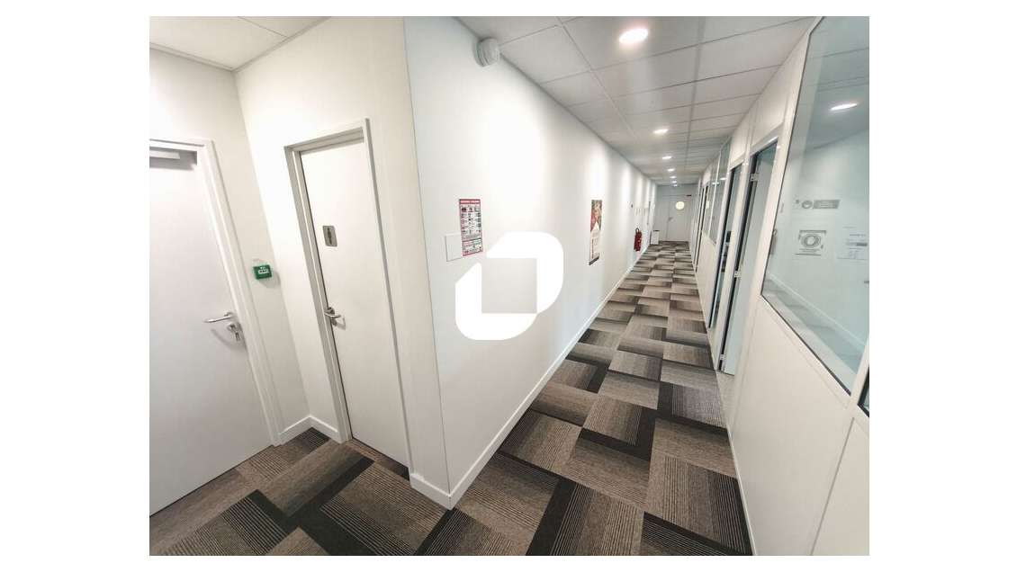 A louer Bureaux 185m² Noisy le grand