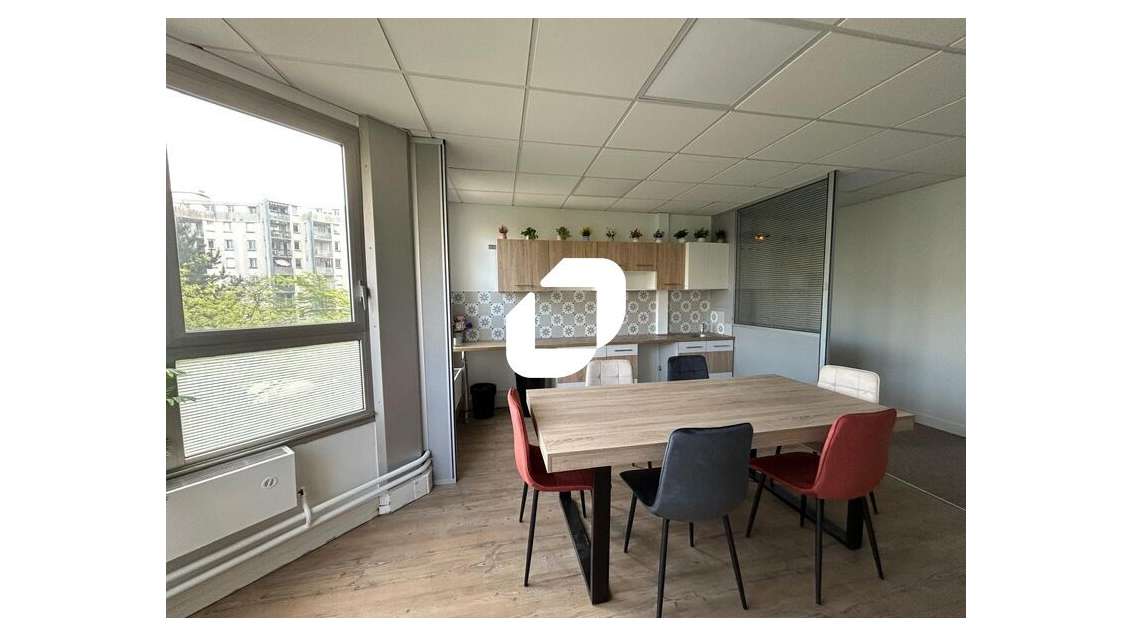 A louer Bureaux 103m² Noisy le grand