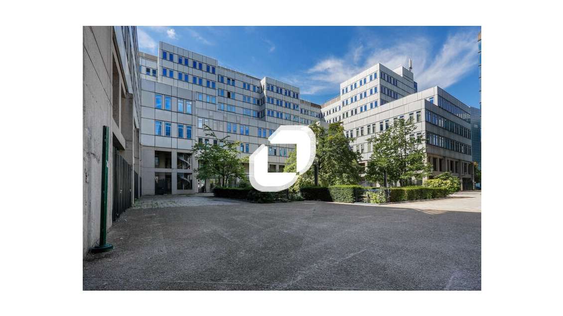 A louer Bureaux 2321m² Noisy le grand