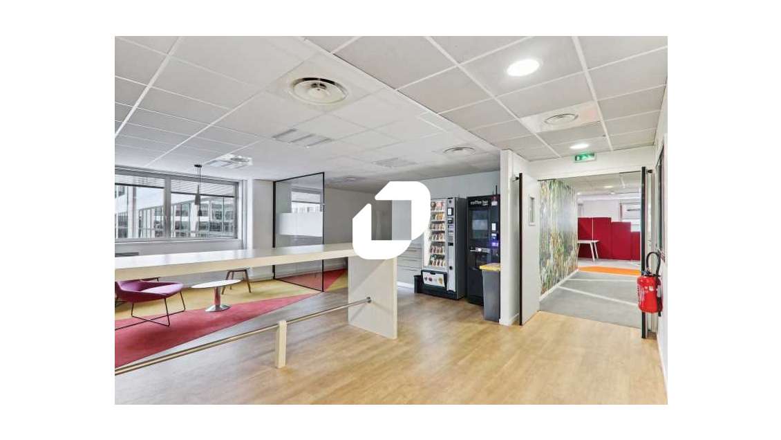 A louer Bureaux 3933m² Noisy le grand
