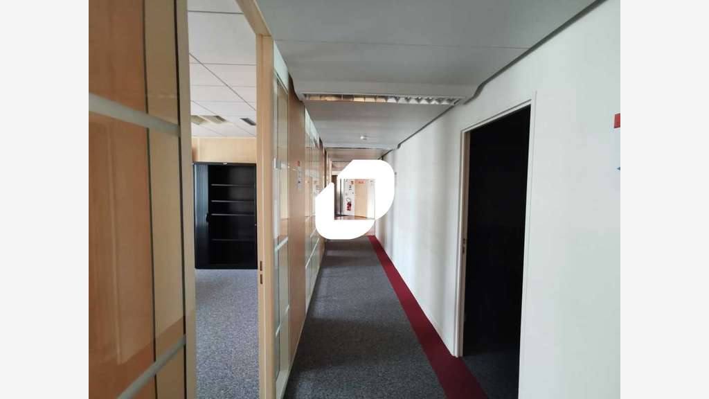 A louer Bureaux 1609m² Noisy le grand
