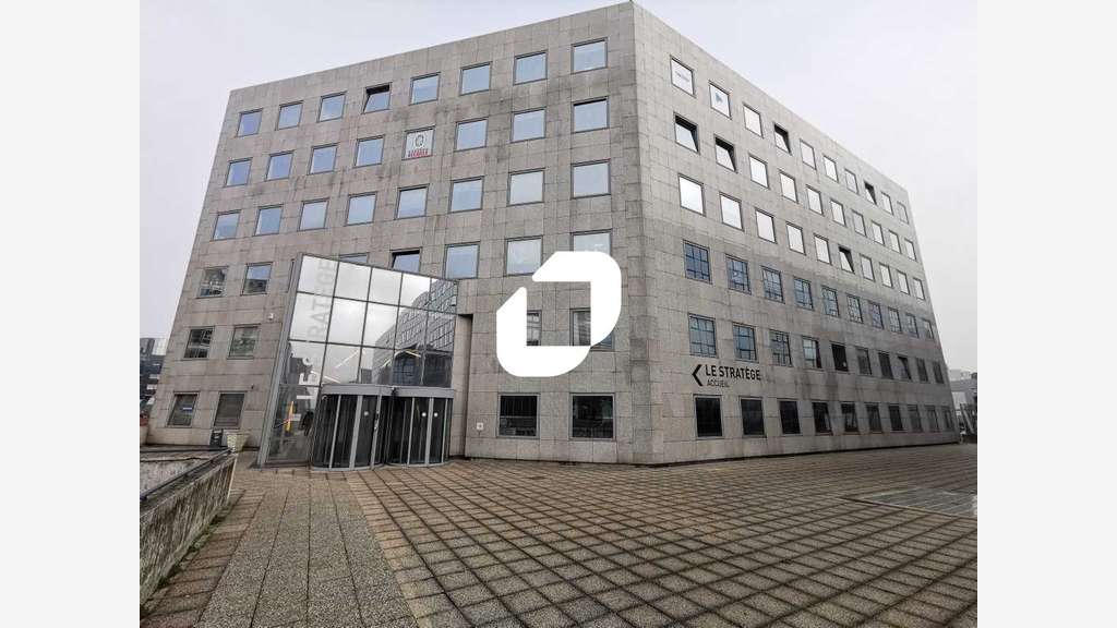 A louer Bureaux 1609m² Noisy le grand