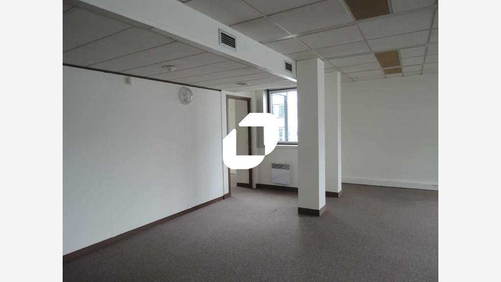 A louer Bureaux 320m² Noisy le grand