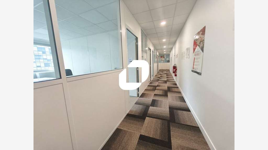 A louer Bureaux 185m² Noisy le grand