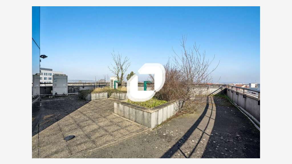 A louer Bureaux 1006m² Noisy le grand