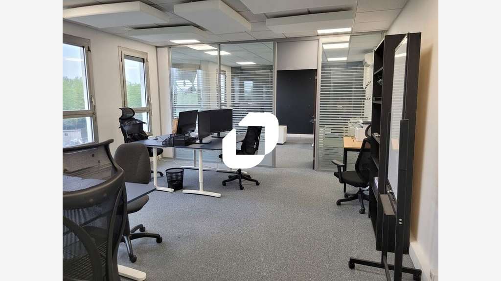 A louer Bureaux 176m² Noisy le grand