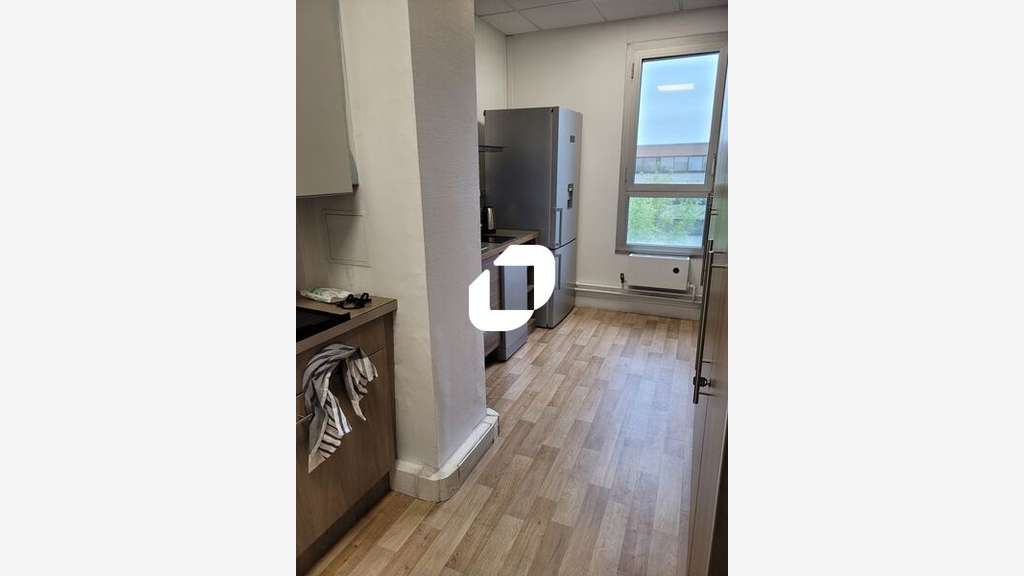 A louer Bureaux 176m² Noisy le grand