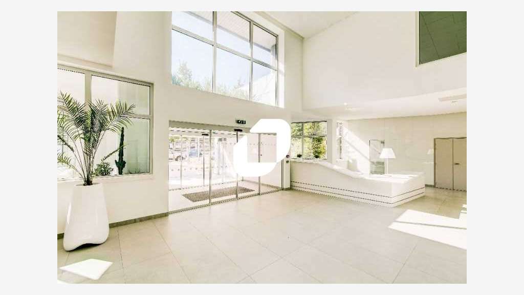A louer Bureaux 1320m² Noisy le grand