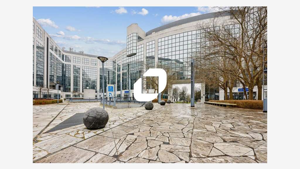 A louer Bureaux 1320m² Noisy le grand