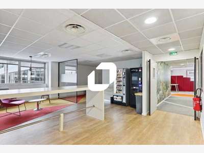A louer Bureaux 2622m² Noisy le grand