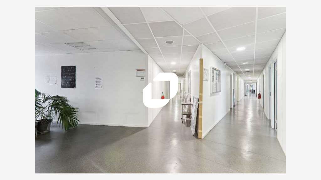 A louer Bureaux 2622m² Noisy le grand
