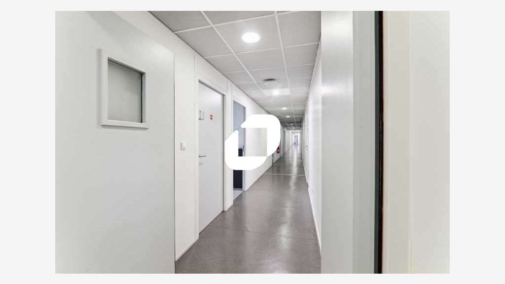 A louer Bureaux 1311m² Noisy le grand