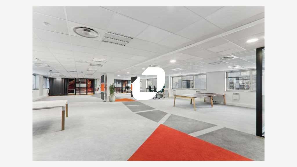 A louer Bureaux 1311m² Noisy le grand