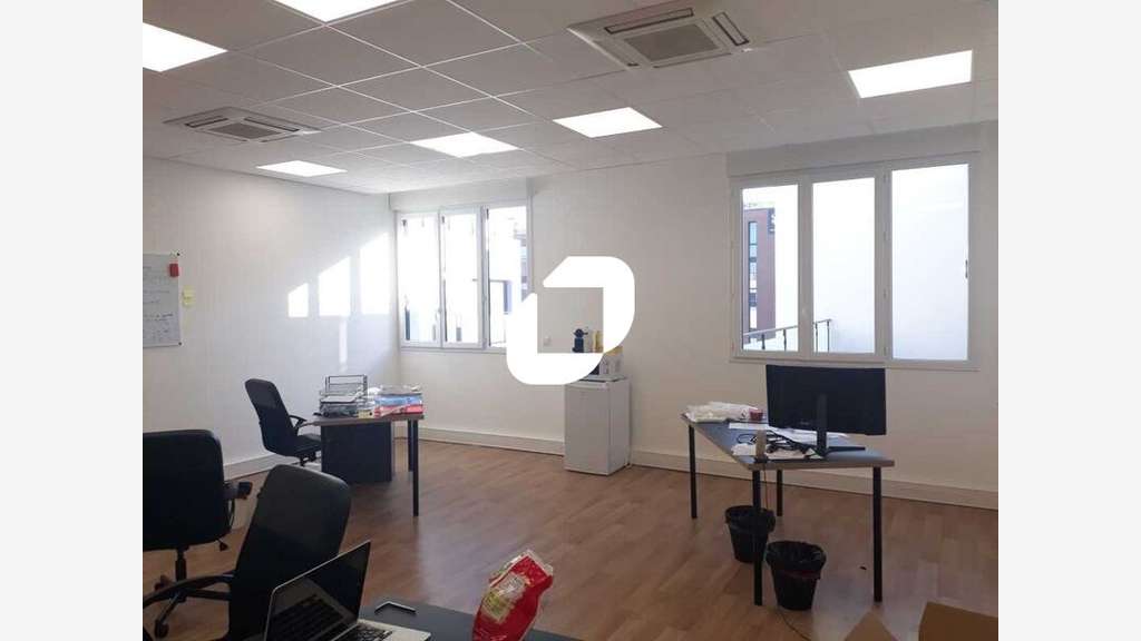 A louer Bureaux 36m² Noisy le grand